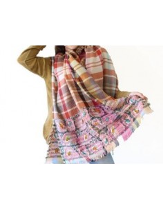 PASHMINA A CUADROS BORDADA...