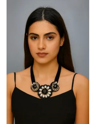 Collar Corto Rosas Con Simil Perlas...