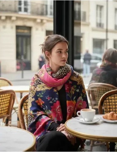 Pashmina Chal Floreada Azul...
