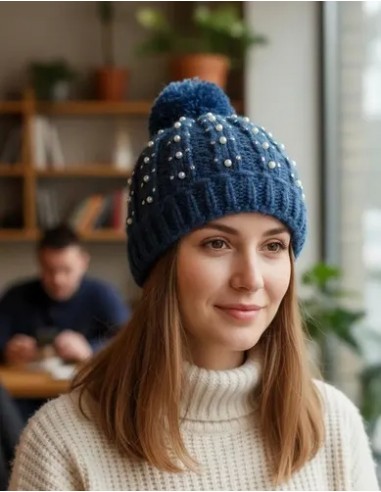 Gorro Tejido Con Pompon Azul Con...