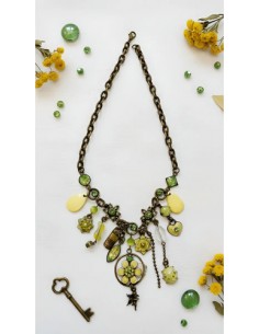 Collar Metal Con Dijes... 2