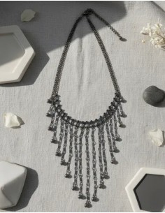 Collar Con Dijes Largos...