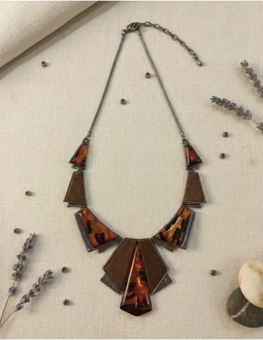 Collar Triangular Esmaltado Marron...