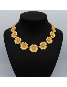Collar Metal Flores Doradas...