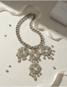 Collar Metal Con Dijes... 2