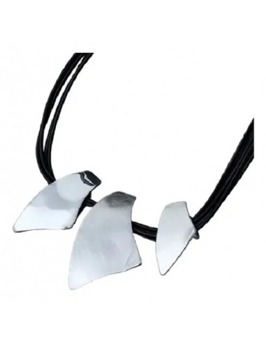 Collar Corto Cordon Negro Con Dijes...