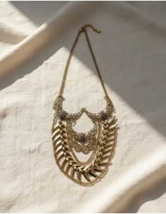 Collar 3 Lunas Corto Dorado...
