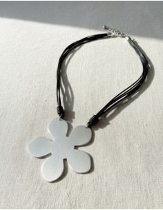 Collar Flor Metal Cuero...