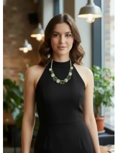 Collar Con Cristales Verdes...