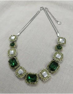 Collar Con Cristales Verdes... 2