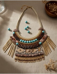 Collar Corto Con Canutillos...