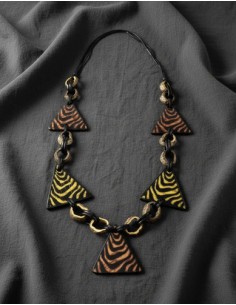 Collar Largo Triangulos... 2