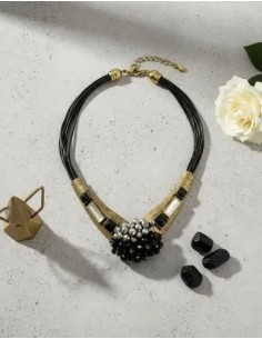 Collar Corto Apliques...
