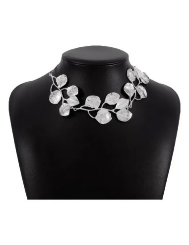 Collar Corto Cadena Hojitas Plateadas...