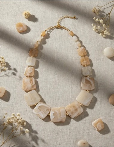 Collar Corto Cuentas Resina Beige...